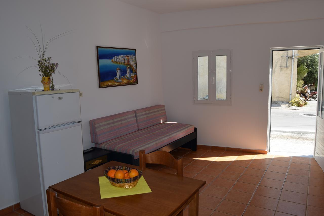 Stelios Rooms Kíssamos Buitenkant foto